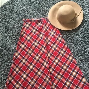 Vintage Red plaid skirt 😍🤩 *SKIRT ONLY